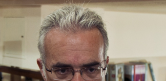 Ε. Παπουτσάκης: “το βιβλίο δεν φταίει σε τίποτα” (Βιβλιοπωλείο Αναλόγιο)
