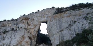 Αλήτικη ψυχή, γυρνάς στ’ Ωραίο (ανθολογεί ο Θ.Χατζόπουλος)