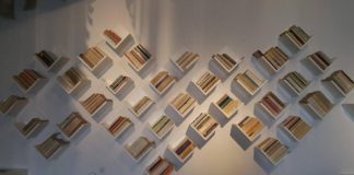 Στήνοντας μια βιβλιοθήκη για τη δεκαετία του ΄80 στο Γκάζι (του Β. Χατζηβασιλείου)