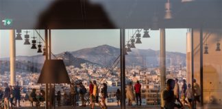 Όλη η Αθήνα μια σκηνή, οι παραστάσεις του χειμώνα (της Έλενας Χουζούρη)