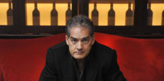Ο Φίλιπ Κερ δεν μένει πια εδώ, πέθανε χθες ο αγαπημένος συγγραφέας αστυνομικών ιστοριών
