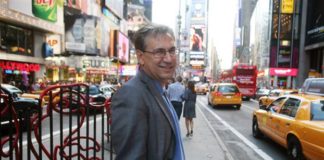 Ορχάν Παμούκ 1: Ο μυθιστοριογράφος (της Στέλλας Βρετού)