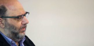 Βαγγέλης Καραμανωλάκης: Γιατί το κάψαμε το παρελθόν μας;(συνέντευξη στον Σπύρο Κακουριώτη)