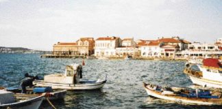 Οι Σπασμένες Κολώνες του Αθ. Γκράβαλη (του Γιάννη Παλαβού)