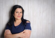 Κωνσταντία Σωτηρίου: Η σκια της ιστορίας, άλλοτε βαριά άλλοτε ελαφριά (συνέντευξη στην Αλεξάνδρα Χαΐνη)