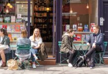 Περί εκδόσεων, συγγραφέων παραπόνων και πραγματικότητας (του Γιώργου Δουατζή)