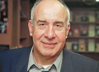 Μεταξύ ημερολογιακής ηθογραφίας και μυθιστορηματικού ντοκουμέντου (του Γιάννη Στρούμπα)