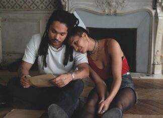 ¨Father Mother Sister Brother¨, του Τζιμ Τζάρμους «Τρεις ιστορίες, τέσσερις συνδετήρες κι ένα Rolex» (του Μανώλη Γαλιάτσου)