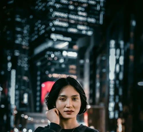 Λόγος και σιωπή (γράφει η Λίλα Κονομάρα)