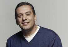 Christos Tsiolkas: Η Ελλάδα, η Αυστραλία και ο Κρόνος που τρώει τα παιδιά του (συνέντευξη στην Θεοδώρα Πατρώνα)