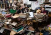 Πεπαλαιωμένα βιβλία, σελέμπριτυ και ανάγνωση, συγγραφικές κλειδαρότρυπες κ.ά (της Αλεξάνδρας Χαΐνη)