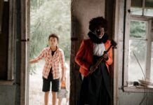 Οι νόμοι και οι άνθρωποι (της Δήμητρας Ρουμπούλα)