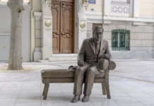 Το πεδίο Καβάφη: υπάρχει ελπίδα για επιστροφή στην κειμενικότητα; (του Ευριπίδη Γαραντούδη)