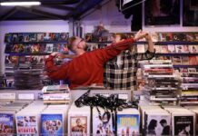 «Βίντεο Κλαμπ Φαντασία» : ένα γοητευτικό κρυφτό ρεαλισμού και φαντασίας (της Όλγας Σελλά)